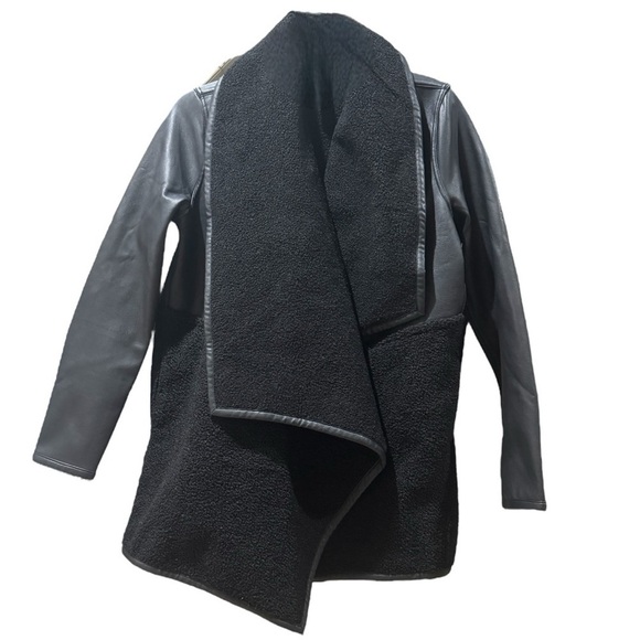 Spanx Fleece & Faux Leather Long Wrap Jacket In Very Very
Black Size Small NEW - Picture 7 of 10